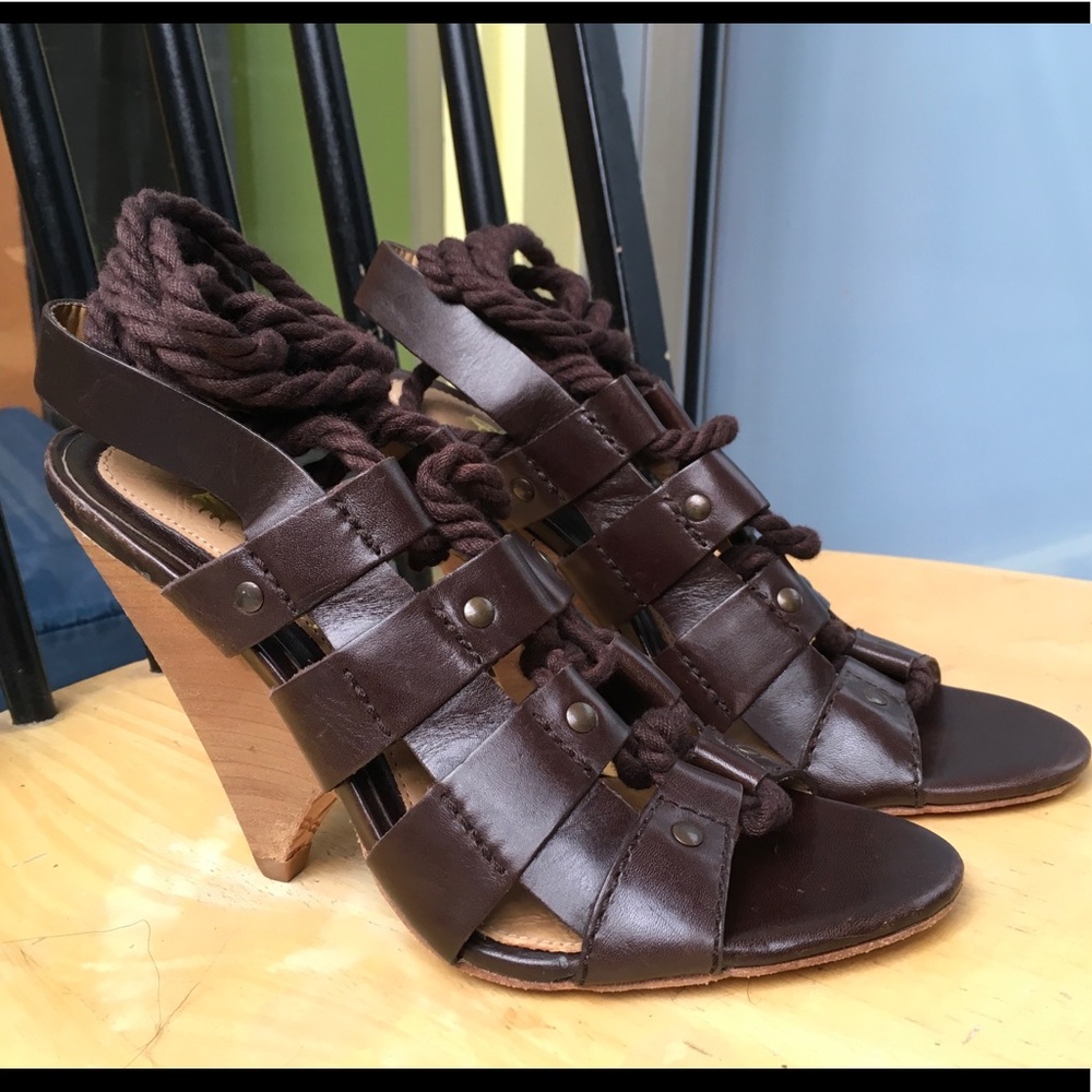 L.A.M.B. Strappy wedge NWOT